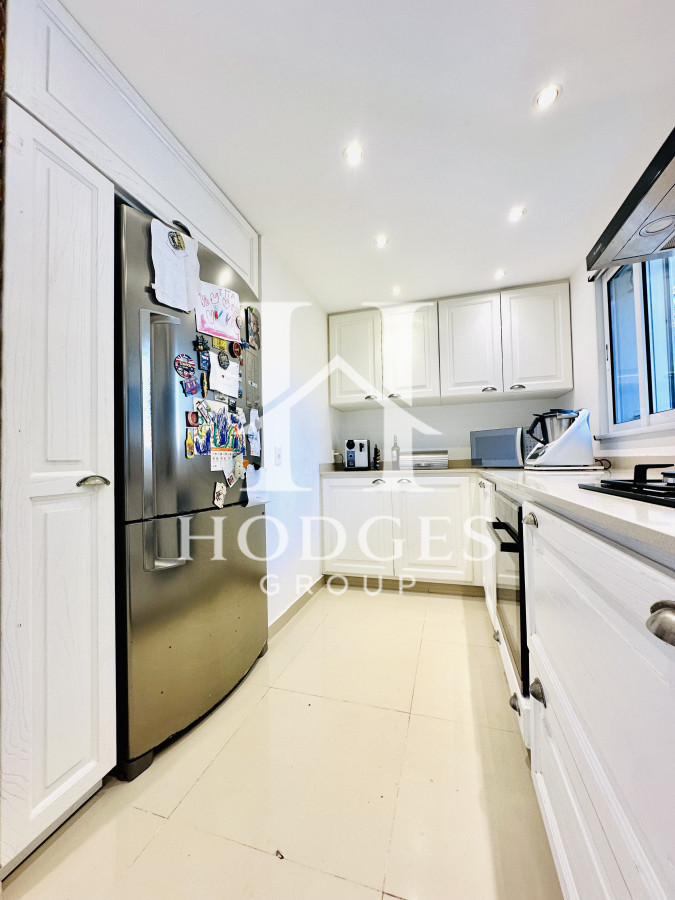 Casa ID.457 - Espectacular Casa Moderna de 5 Dormitorios con Piscina Climatizada y Barbacoa en Alquiler de Temporada, Punta del Este
