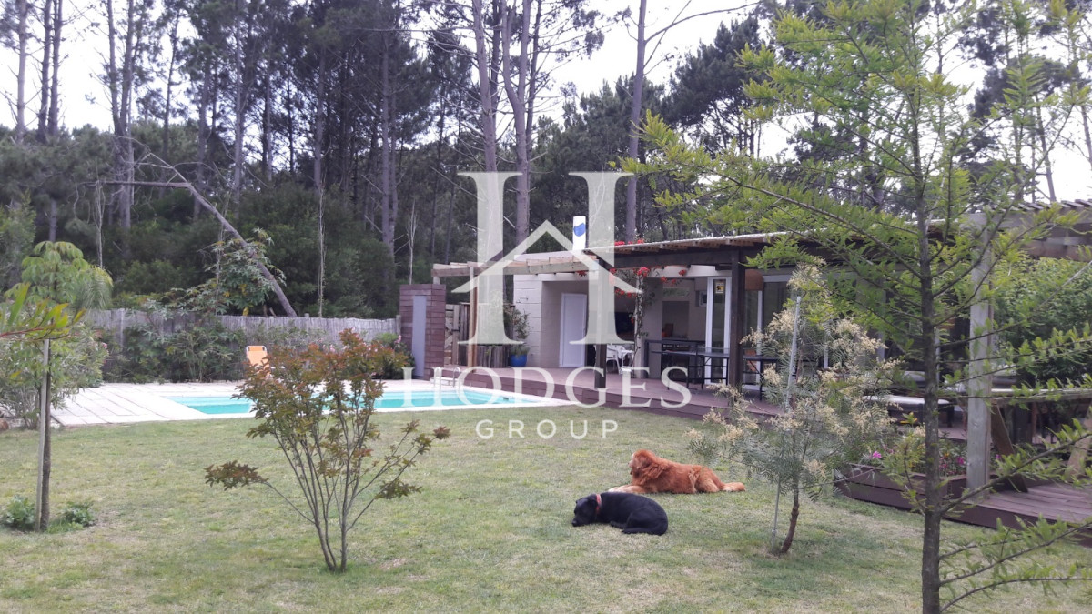 Casa ID.365 - Casa de 5 Dormitorios con Piscina Climatizada y Barbacoa. Gran parque en Burnett zona Pinares