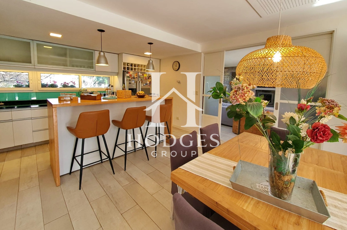 Casa ID.365 - Casa de 5 Dormitorios con Piscina Climatizada y Barbacoa. Gran parque en Burnett zona Pinares