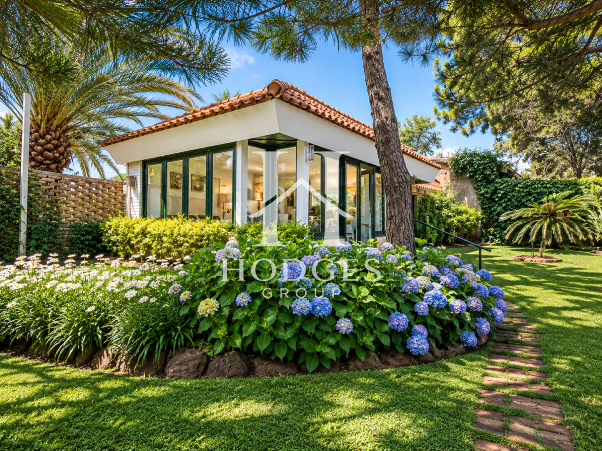 Casa ID.584 - Excelente Casa de 4 Dormitorios, Piscina Climatizada y Barbacoa a una cuadra del Mar, Playa Mansa
