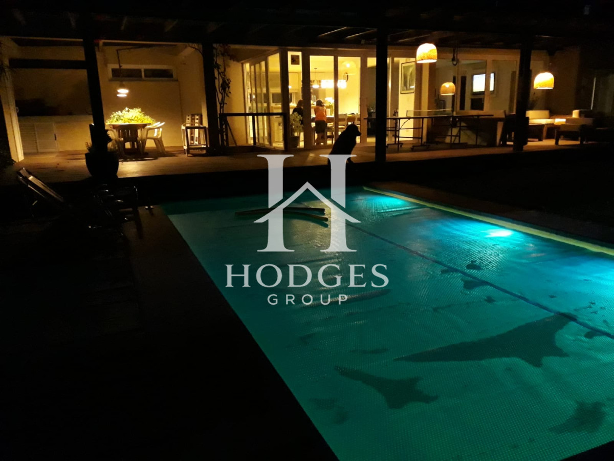 Casa ID.365 - Casa de 5 Dormitorios con Piscina Climatizada y Barbacoa. Gran parque en Burnett zona Pinares
