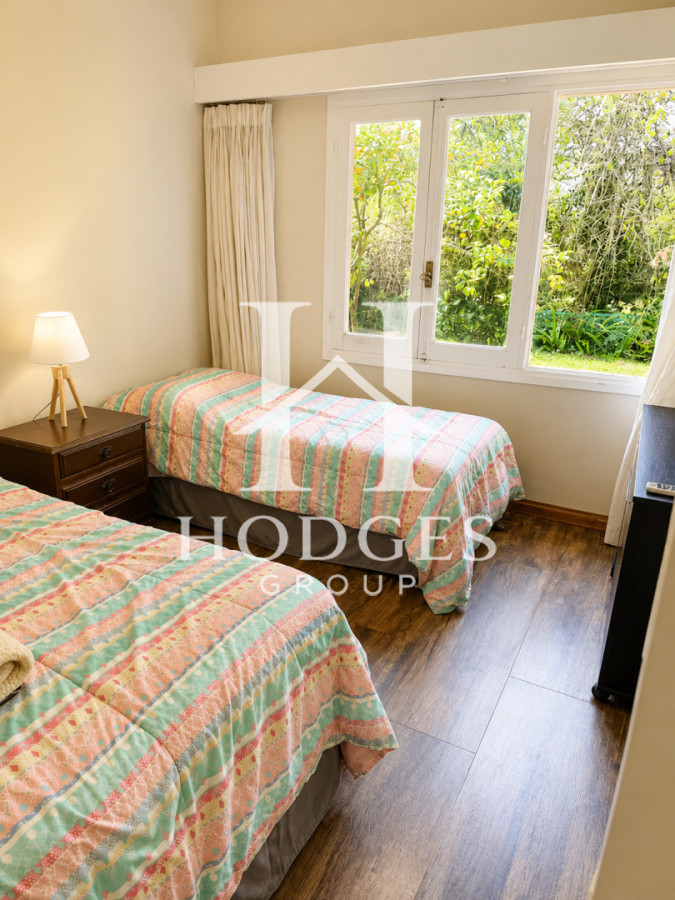 Casa ID.573 - Casa de 4 Dormitorios, Piscina Climatizada y Barbacoa a solo 500 metros del mar - Playa Mansa, Punta del Este