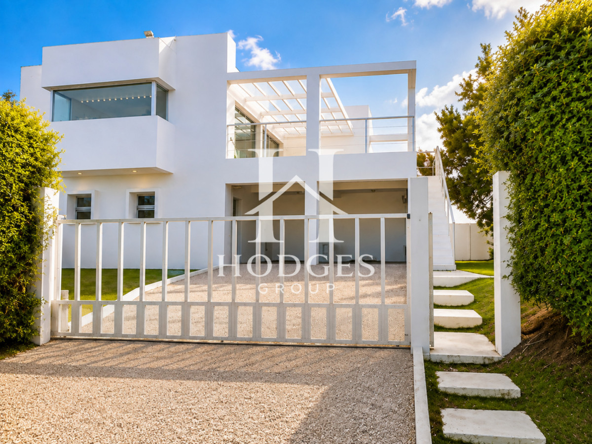 Casa ID.481 - Excelente Casa de 4 Dormitorios y Piscina en Manantiales, Punta del Este