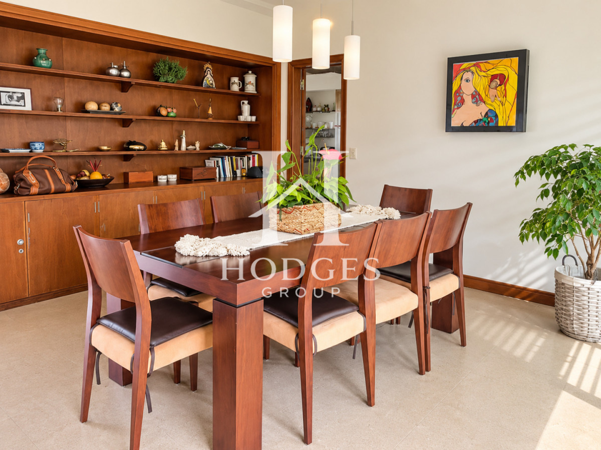 Casa ID.584 - Excelente Casa de 4 Dormitorios, Piscina Climatizada y Barbacoa a una cuadra del Mar, Playa Mansa