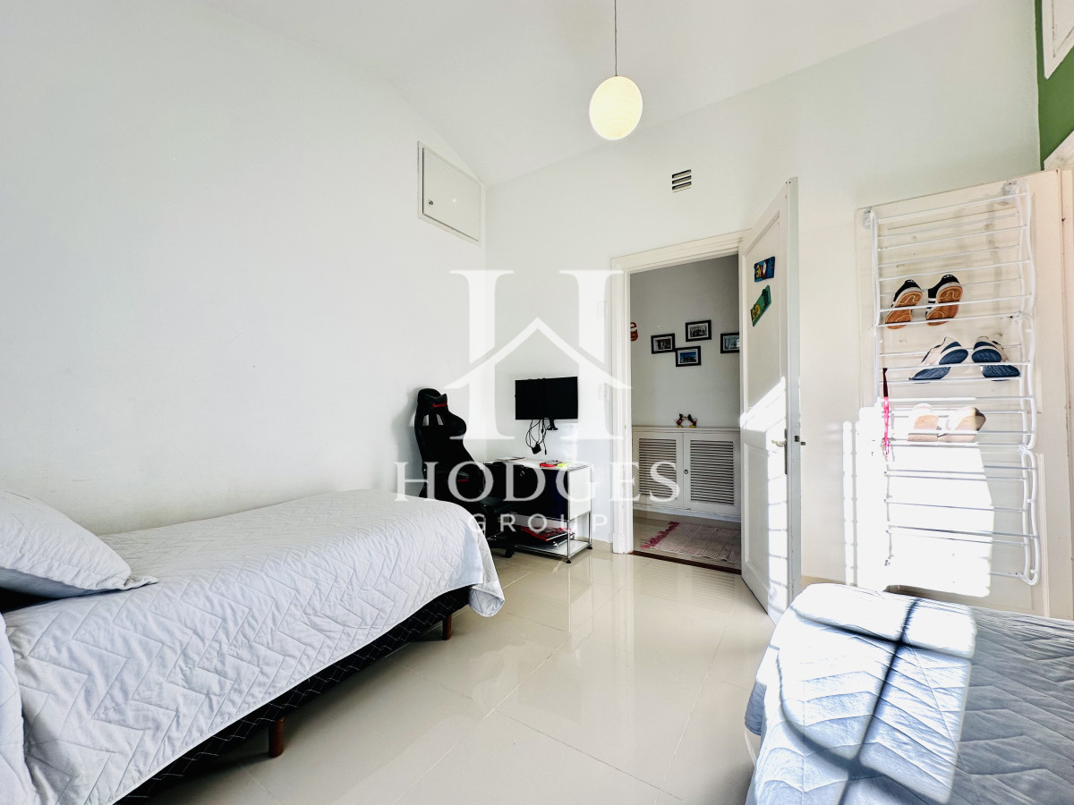 Casa ID.457 - Espectacular Casa Moderna de 5 Dormitorios con Piscina Climatizada y Barbacoa en Alquiler de Temporada, Punta del Este