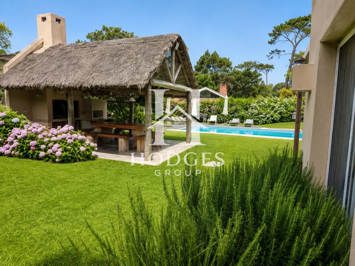 Casa ID.503 - Casa de 5 Suites con Piscina y Parrillero en San Rafael, Punta del Este