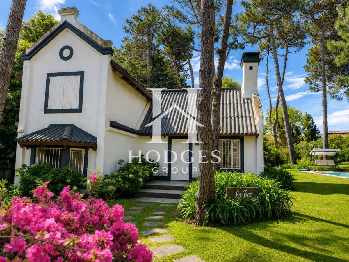 Casa ID.173 - Casa de 3 Dormitorios más Dependencia y Piscina, en Aidy Grill Punta del Este, Ubicada a pasos del Mar