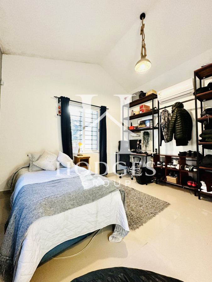 Casa ID.457 - Espectacular Casa Moderna de 5 Dormitorios con Piscina Climatizada y Barbacoa en Alquiler de Temporada, Punta del Este