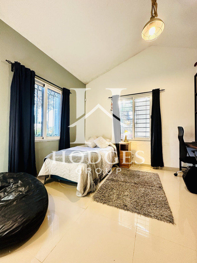 Casa ID.457 - Espectacular Casa Moderna de 5 Dormitorios con Piscina Climatizada y Barbacoa en Alquiler de Temporada, Punta del Este