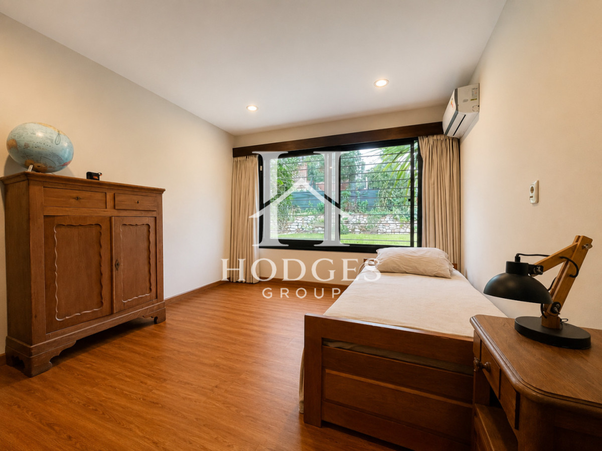 Casa ID.395 - Moderna Casa de 4 Dormitorios, Piscina Climatizada y Parrillero en Playa Mansa, Punta del Este