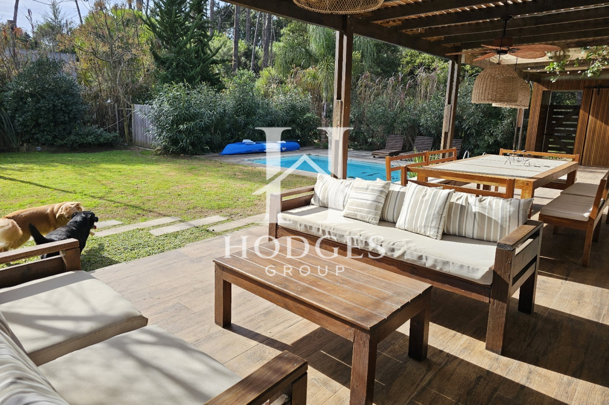 Casa ID.365 - Casa de 5 Dormitorios con Piscina Climatizada y Barbacoa. Gran parque en Burnett zona Pinares