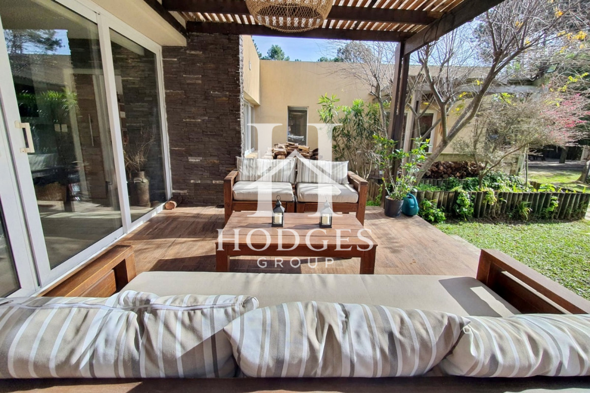 Casa ID.365 - Casa de 5 Dormitorios con Piscina Climatizada y Barbacoa. Gran parque en Burnett zona Pinares