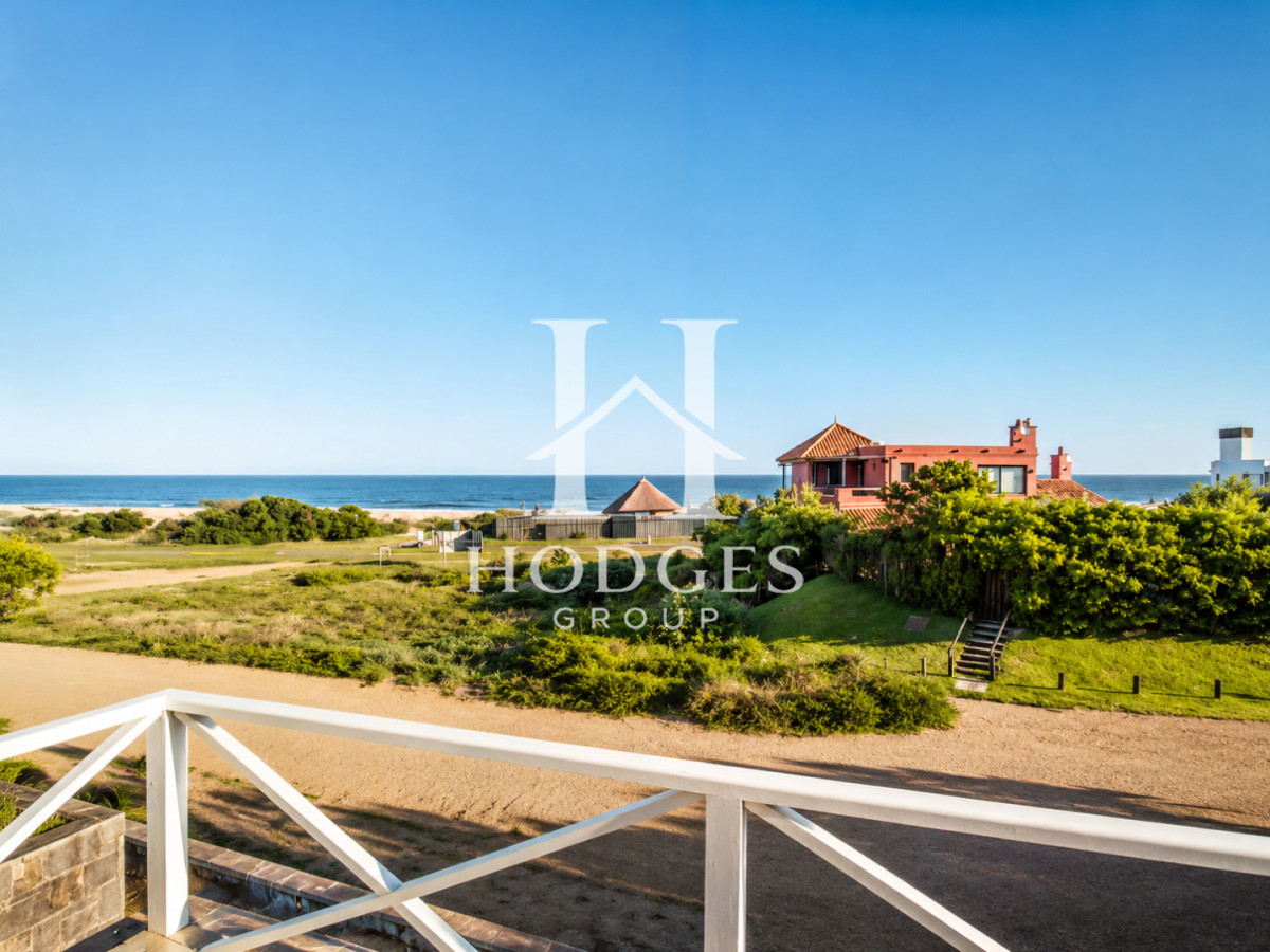 Casa ID.84 - Excelente Casa de 4 Dormitorios con Piscina y Parrillero en Montoya, La Barra