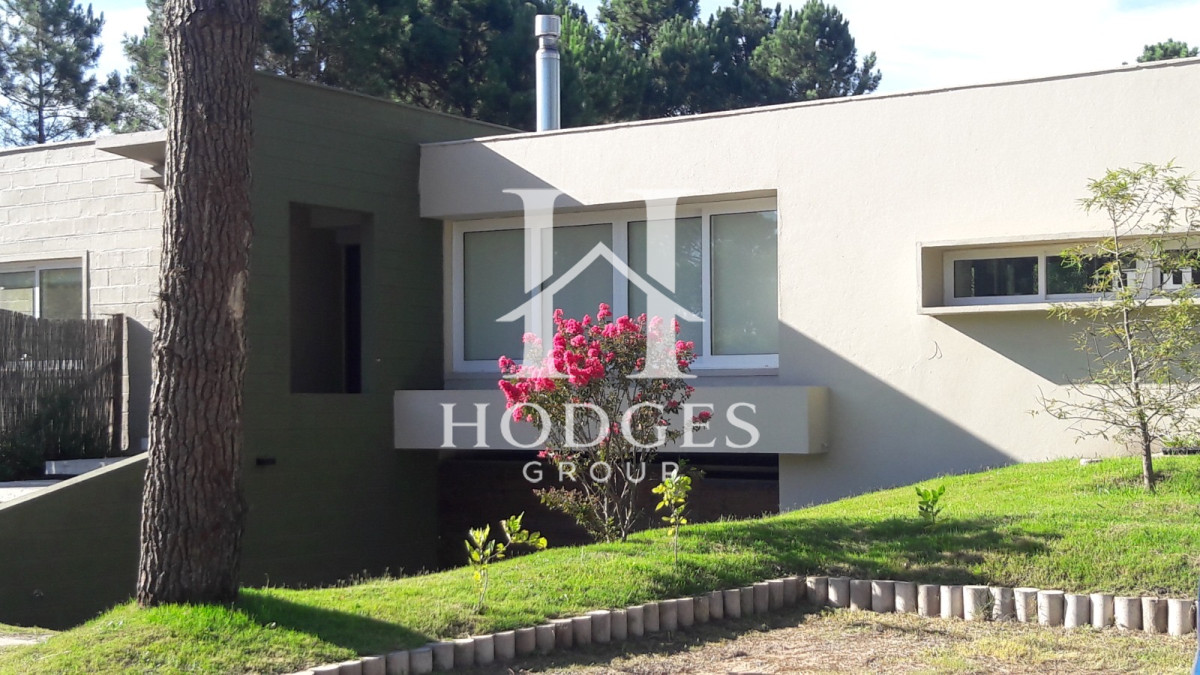 Casa ID.365 - Casa de 5 Dormitorios con Piscina Climatizada y Barbacoa. Gran parque en Burnett zona Pinares