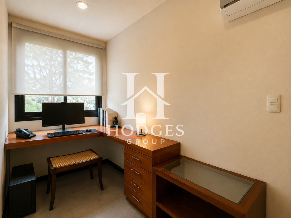 Casa ID.395 - Moderna Casa de 4 Dormitorios, Piscina Climatizada y Parrillero en Playa Mansa, Punta del Este