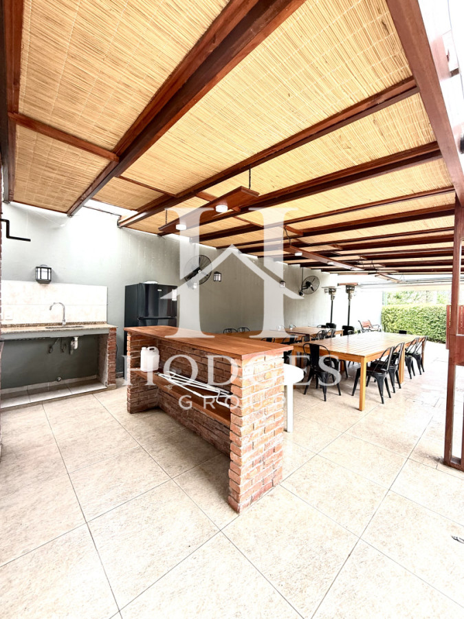 Apartamento ID.266 - Apartamento en venta playa Mansa de 4 dormitorios y amplia terraza con parrillero propio 