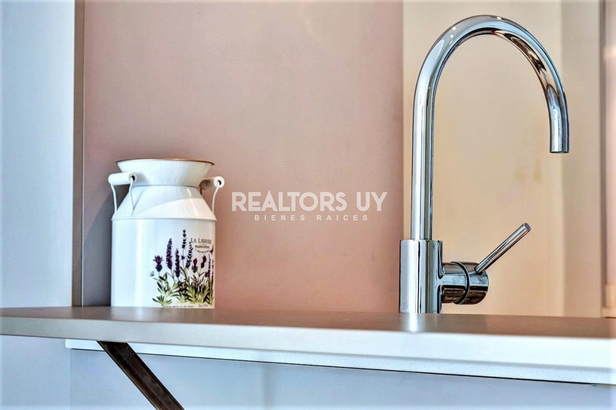 Apartamento ID.328 - Venta y alquiler temporal de apartamento de dos dormitorios en edificio Art Tower, La Pastora, Punta del Este