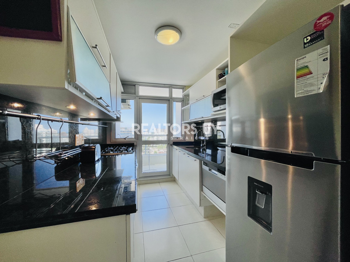 Apartamento ID.538 - Excelente Apartamento de 2 Dormitorios con Vista al Mar, Playa Mansa