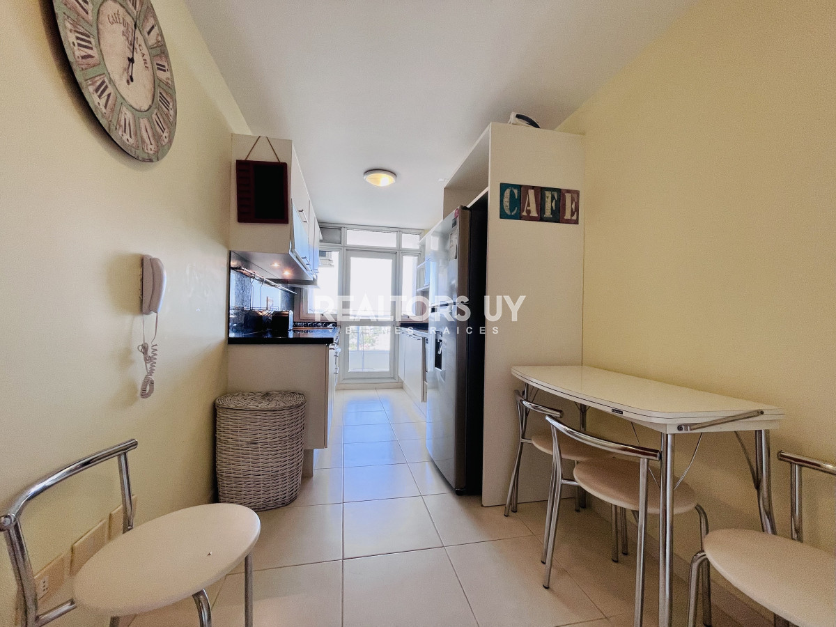 Apartamento ID.538 - Excelente Apartamento de 2 Dormitorios con Vista al Mar, Playa Mansa