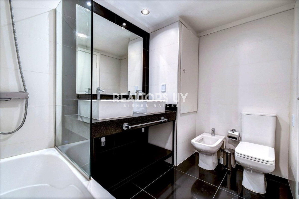 Apartamento ID.328 - Venta y alquiler temporal de apartamento de dos dormitorios en edificio Art Tower, La Pastora, Punta del Este