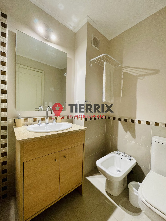 Apartamento ID.166 - OCEAN DRIVE I Venta y alquiler temporal de apartamento de tres dormitorios más dependencia de servicio en Torre de categoría a pasos de playa Brava