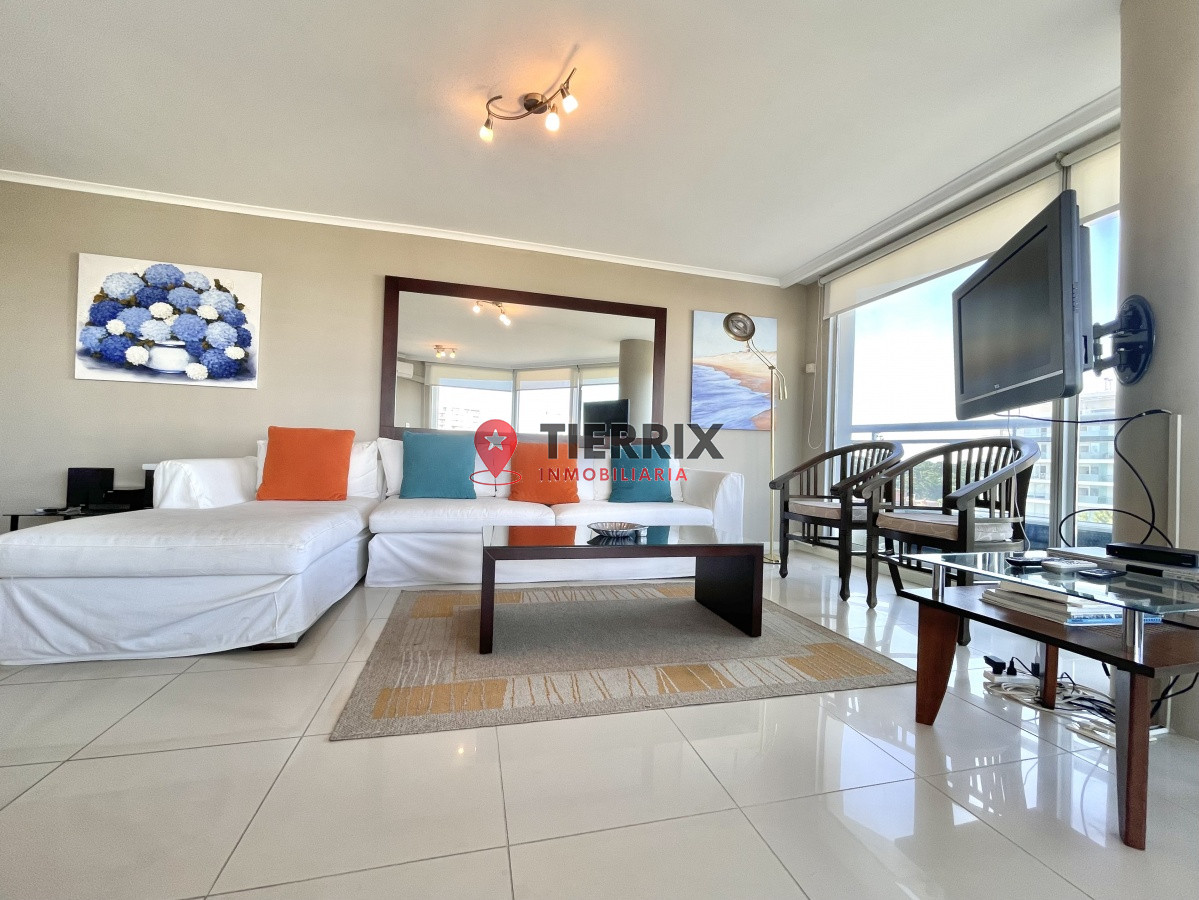 Apartamento ID.166 - OCEAN DRIVE I Venta y alquiler temporal de apartamento de tres dormitorios más dependencia de servicio en Torre de categoría a pasos de playa Brava