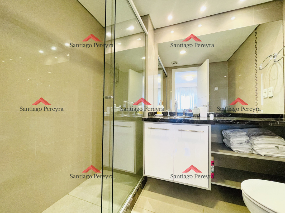 Apartamento ID.16862 - Moderno Apartamento de 2 Dormitorios en Venta, Playa Mansa 