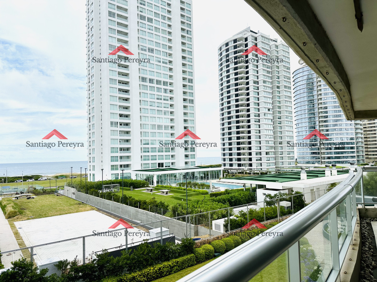 Apartamento ID.15895 - Oportunidad de venta apartamento de 3 dormitorios mas dependencia Playa Brava, Punta del Este