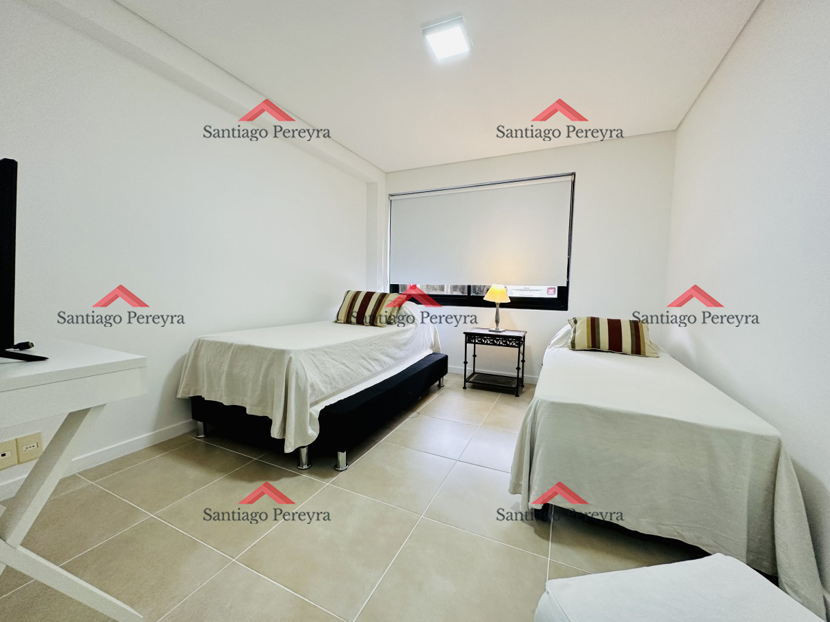 Apartamento ID.14647 - Apartamento de 2 Dormitorios con Parrillero y Vista al Mar en Punta Ballena