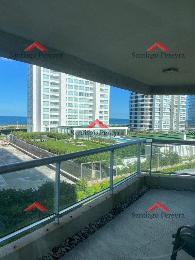 Apartamento ID.15895 - Oportunidad de venta apartamento de 3 dormitorios mas dependencia Playa Brava, Punta del Este