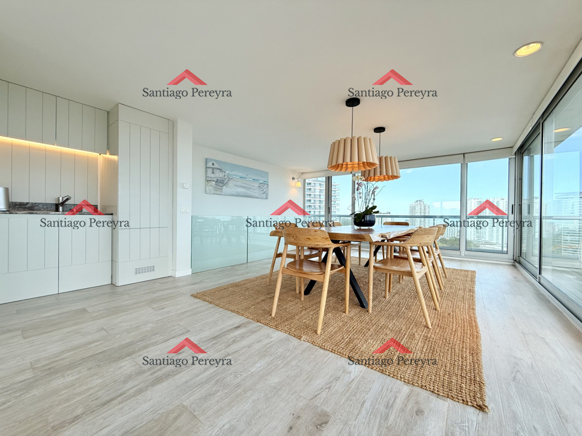 Apartamento ID.16860 - Apartamento Penthouse finamente decorado de 3 dormitorios con parrillero propio en alquiler temporario, Roosevelt Brava, Punta del Este