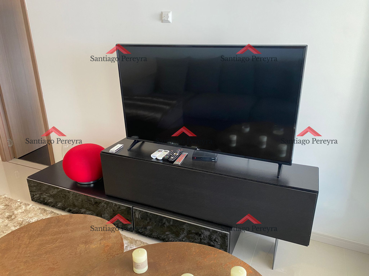 Apartamento ID.16779 - Venta de gran apartamento de 3 dormitorios con parrillero propio en Playa Brava, Punta del Este