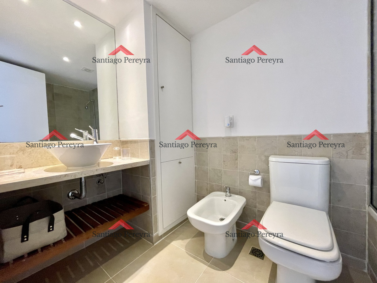 Apartamento ID.14647 - Apartamento de 2 Dormitorios con Parrillero y Vista al Mar en Punta Ballena