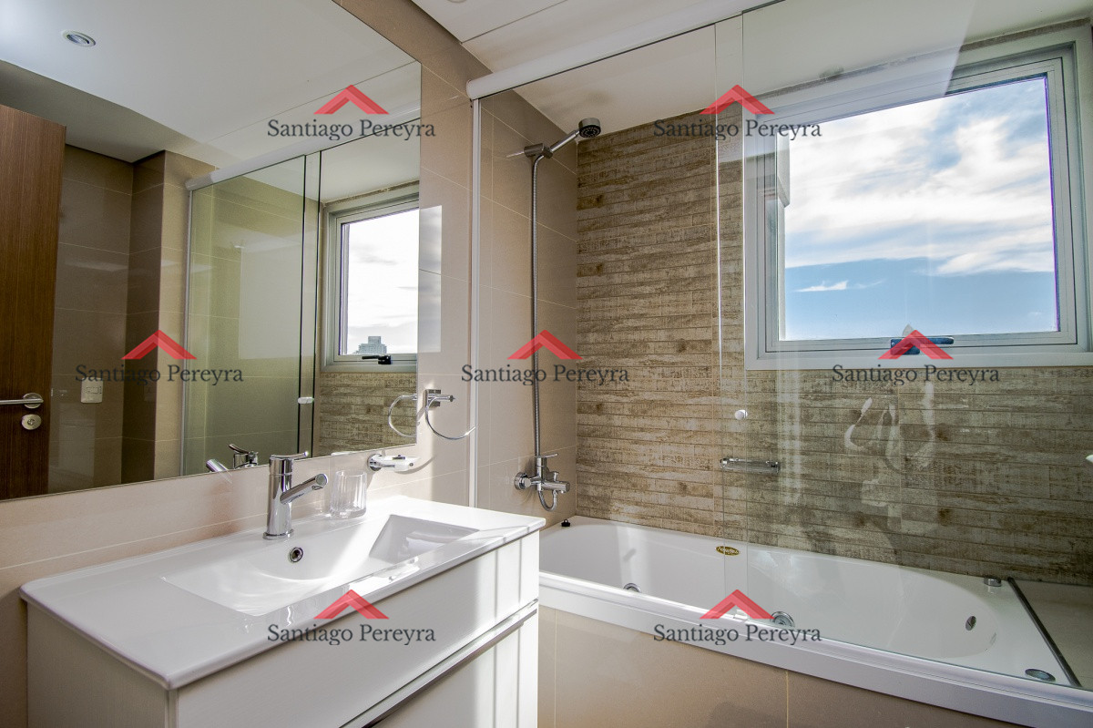Apartamento ID.15869 - Apartamento de 2 Dormitorios + Servicio - Look Brava