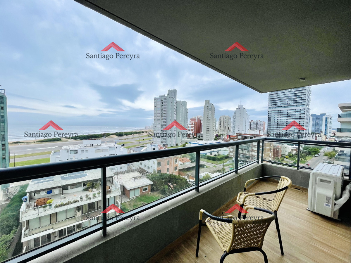 Apartamento ID.17001 - Moderno Apartamento de 2 Dormitorios en Playa Brava, Punta del Este