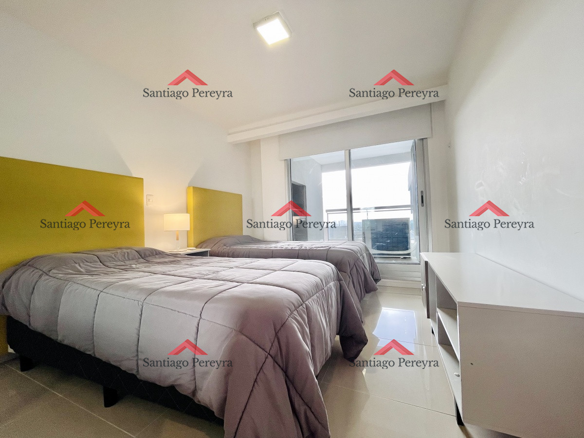 Apartamento ID.15594 - Apartamento de 2 Dormitorios y Parrillero con Vista al Mar en Playa Brava, Look Tower