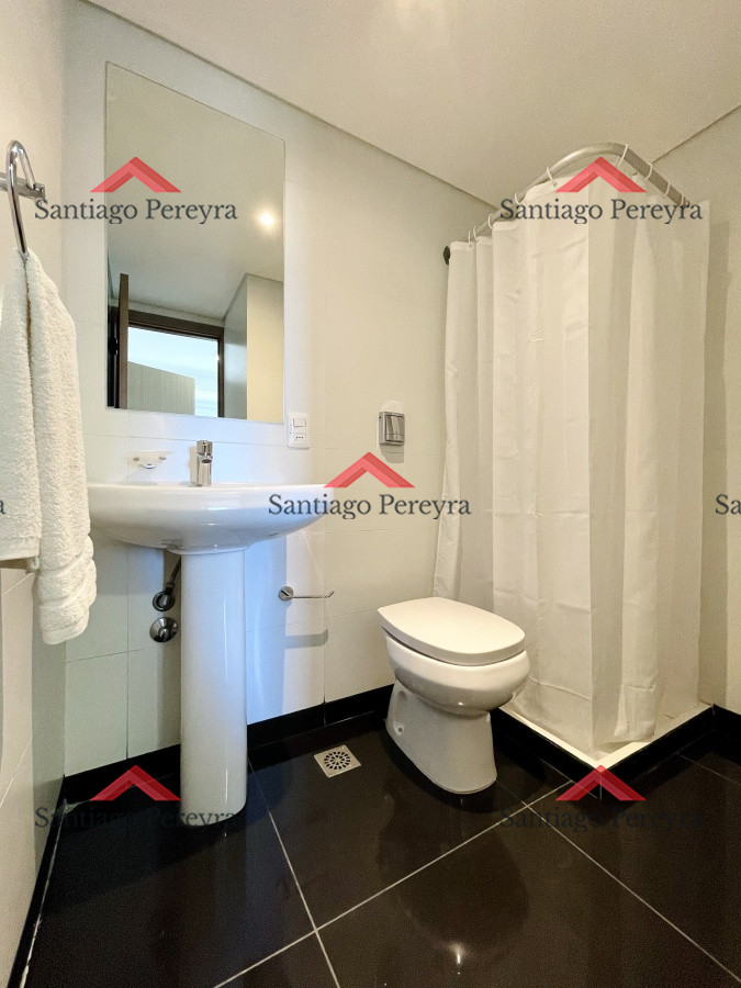 Apartamento ID.15867 - Apartamento de 2 Dormitorios y Dependencia, Parrillero en Playa Brava - Punta del Este