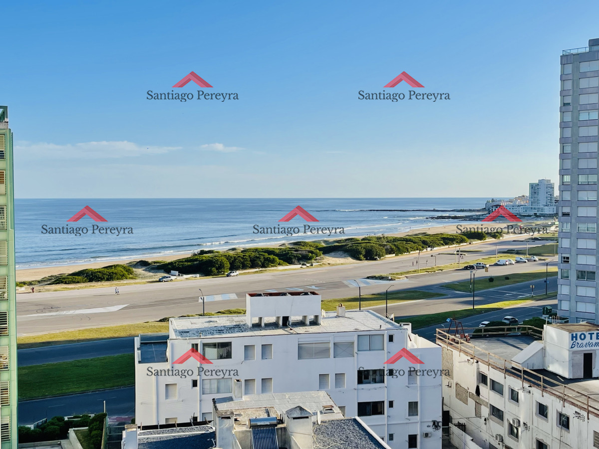 Apartamento ID.17001 - Moderno Apartamento de 2 Dormitorios en Playa Brava, Punta del Este