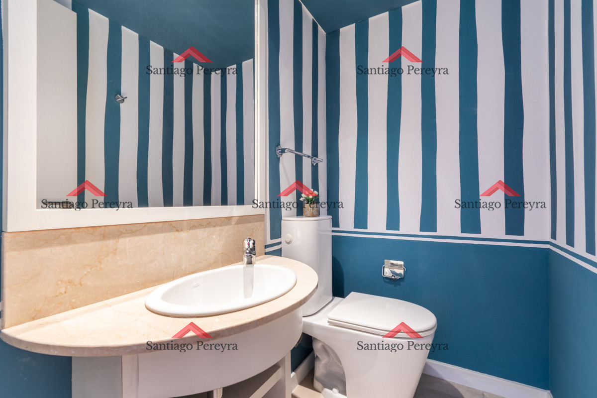 Apartamento ID.13095 - Moderno Apartamento sobre playa Brava en torre Le Parc, cuenta con dos dormitorios más dependencia de servicio. Punta del Este