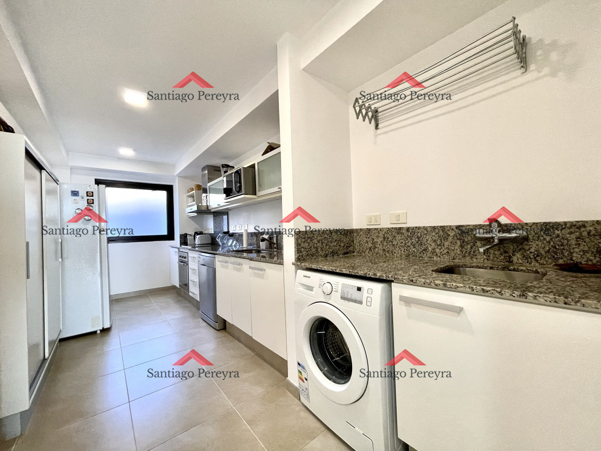 Apartamento ID.14647 - Apartamento de 2 Dormitorios con Parrillero y Vista al Mar en Punta Ballena