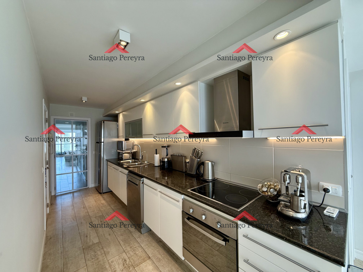 Apartamento ID.16860 - Apartamento Penthouse finamente decorado de 3 dormitorios con parrillero propio en alquiler temporario, Roosevelt Brava, Punta del Este