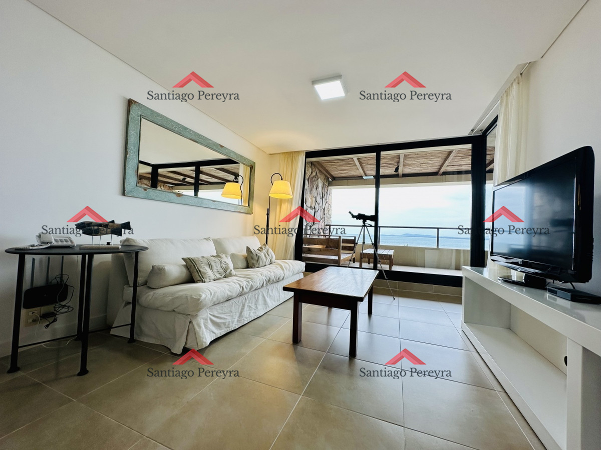 Apartamento ID.14647 - Apartamento de 2 Dormitorios con Parrillero y Vista al Mar en Punta Ballena