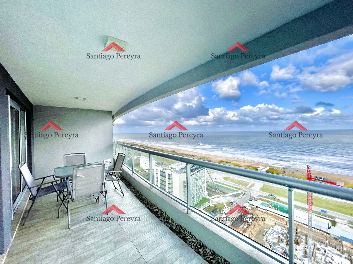 Apartamento ID.15594 - Apartamento de 2 Dormitorios y Parrillero con Vista al Mar en Playa Brava, Look Tower