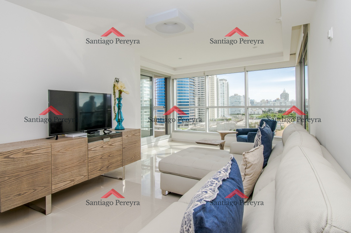 Apartamento ID.15869 - Apartamento de 2 Dormitorios + Servicio - Look Brava