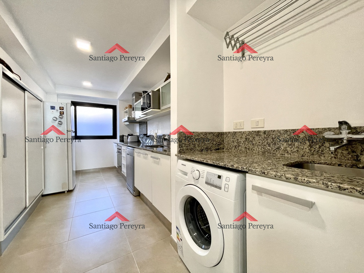 Apartamento ID.14647 - Apartamento de 2 Dormitorios con Parrillero y Vista al Mar en Punta Ballena