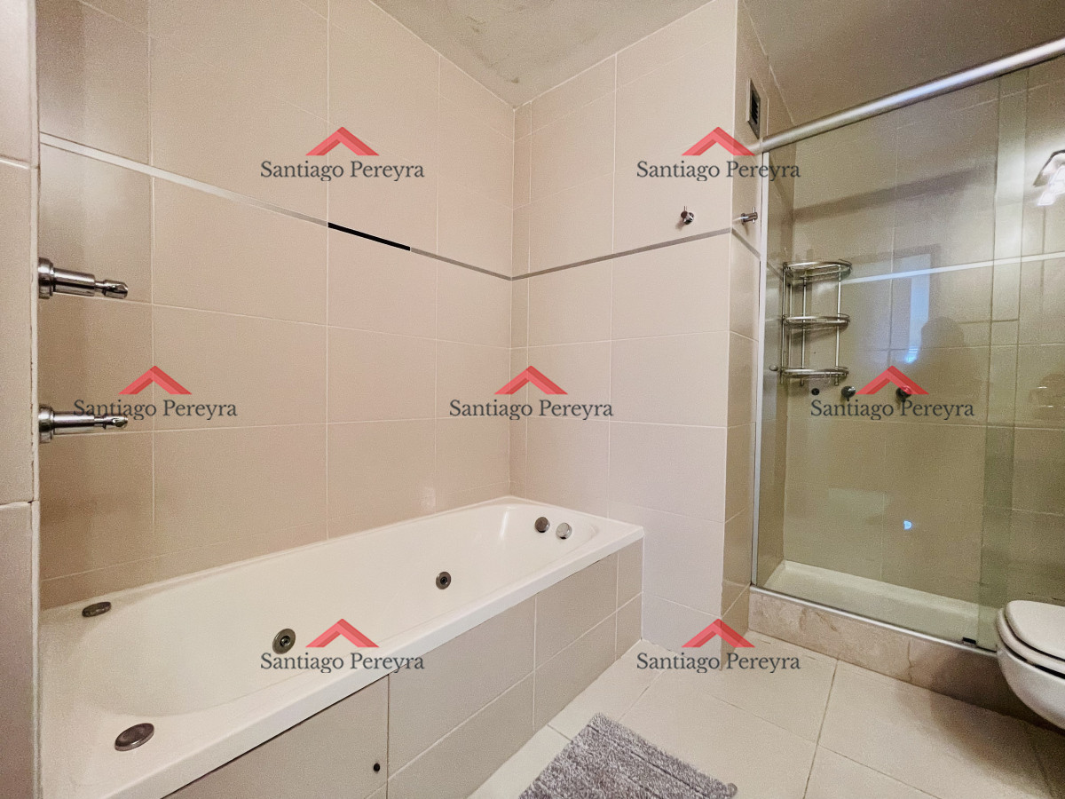 Apartamento ID.15891 - Excelente Apartamento de 2 Dormitorios con Vista al Mar, Playa Mansa