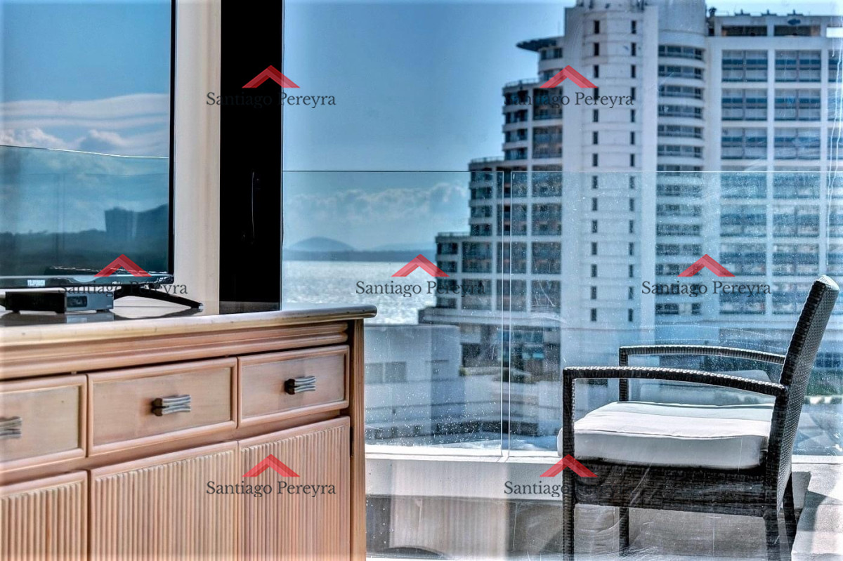Apartamento ID.15601 - Venta y alquiler temporal de apartamento de dos dormitorios en edificio Art Tower, La Pastora, Punta del Este