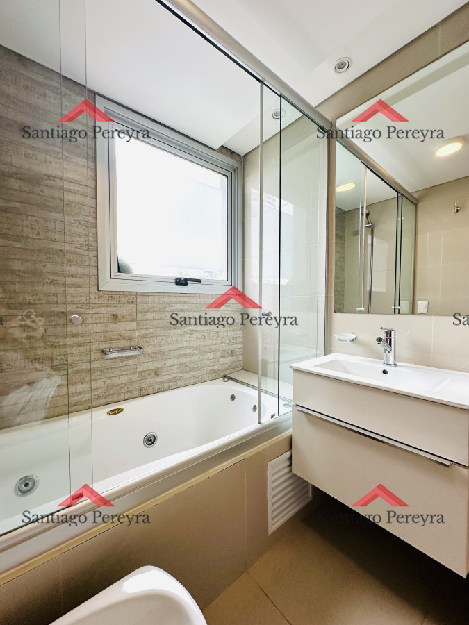 Apartamento ID.15895 - Oportunidad de venta apartamento de 3 dormitorios mas dependencia Playa Brava, Punta del Este