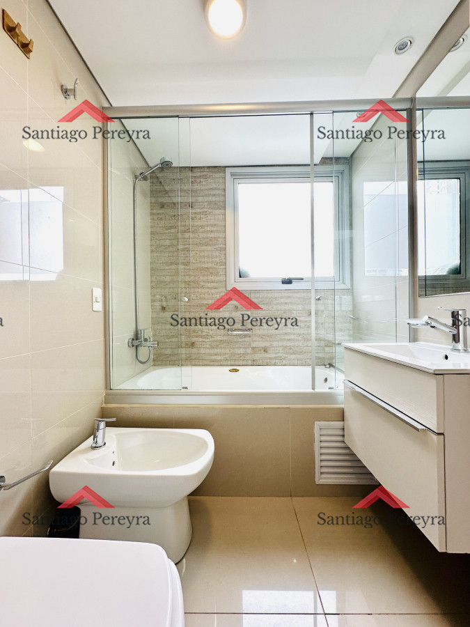 Apartamento ID.15895 - Oportunidad de venta apartamento de 3 dormitorios mas dependencia Playa Brava, Punta del Este
