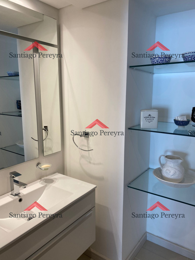 Apartamento ID.16779 - Venta de gran apartamento de 3 dormitorios con parrillero propio en Playa Brava, Punta del Este